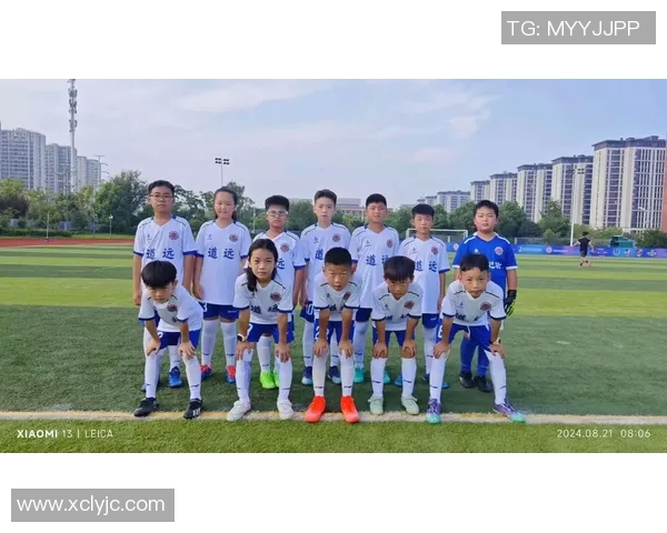 被踢断脚的足球明星重返赛场的励志故事与不屈精神 被踢断脚的足球明星重返赛场的励志故事与不屈精神