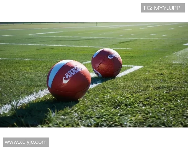 足球明星激情时刻握拳举手展现斗志与荣耀的瞬间