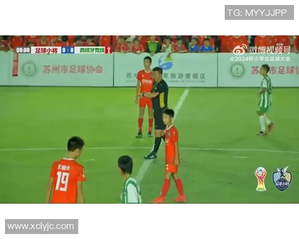 中日足球明星风采对比全景图集展现两国足球魅力与风格 中日足球明星风采对比全景图集展现两国足球魅力与风格